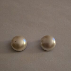 Elegant Pearl Stud Earrings